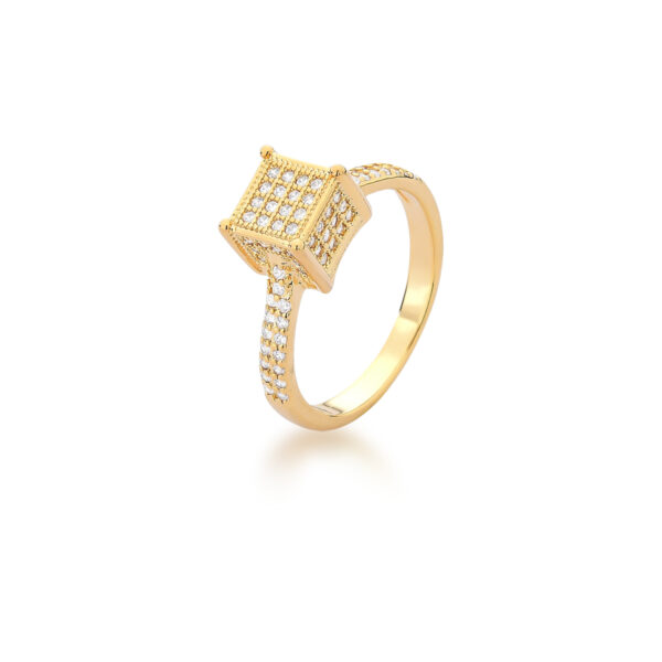 Anel Com Quadrado Cravejado De Zircônias Banhado A Ouro 18k