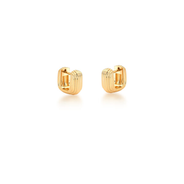 Argola Quadrada Trabalhada Banhada A Ouro 18k
