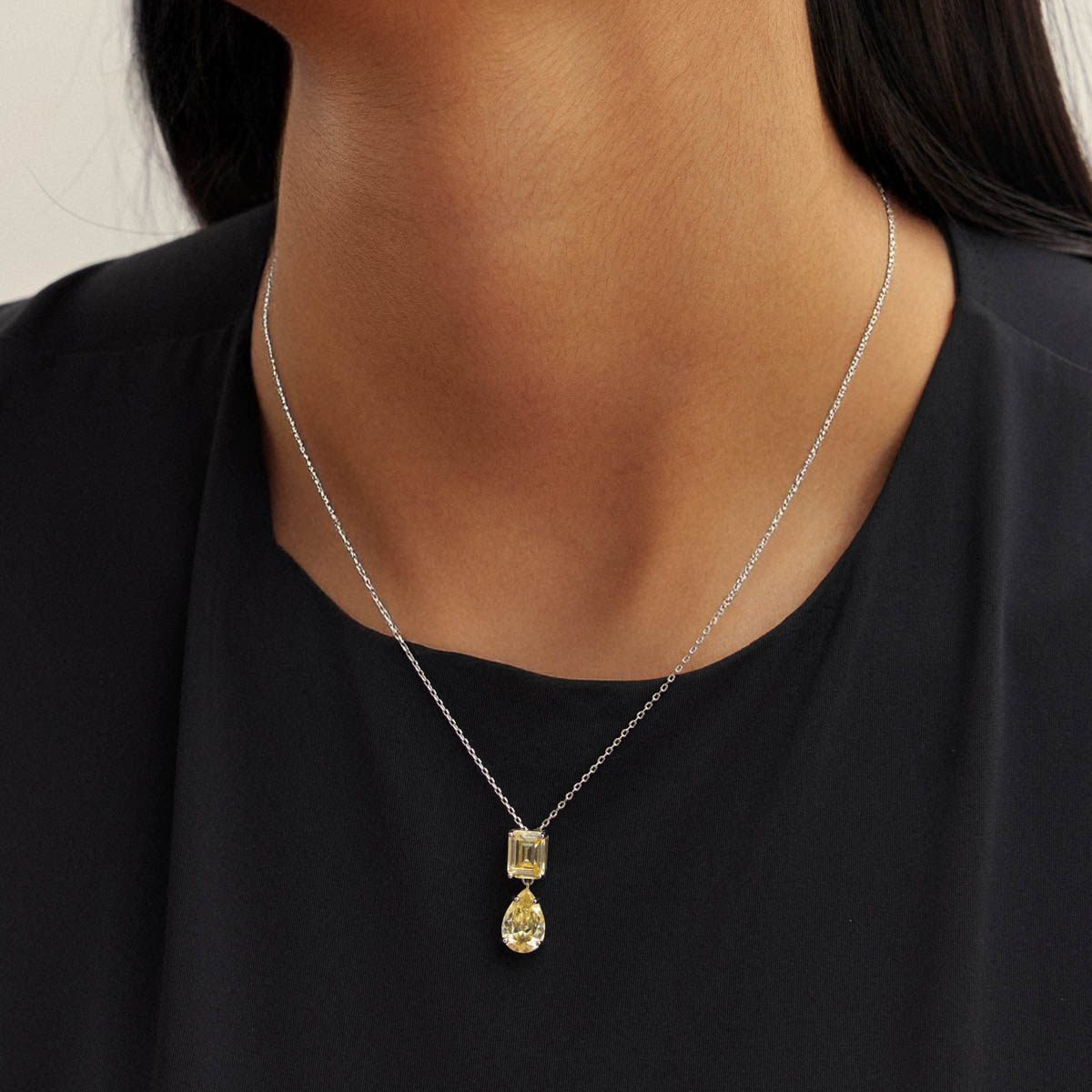 Corrente Malha Portuguesa Pingente Pedra Retangular Gota Pendulo Amarelo Claro
