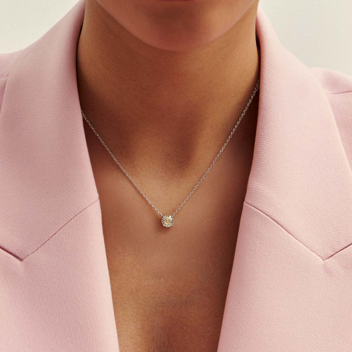 Colar Com Pingente Ponto De Luz De Cristal Amarelo Redondo