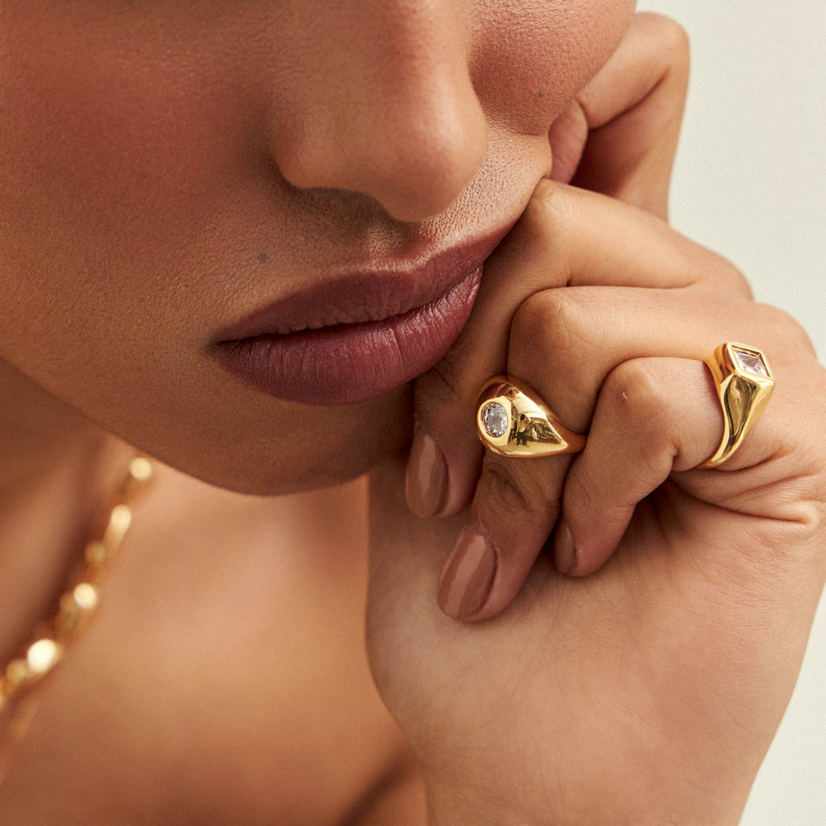 Anel Dedo Minimo Cristal Quadrado Banho Ouro 18k