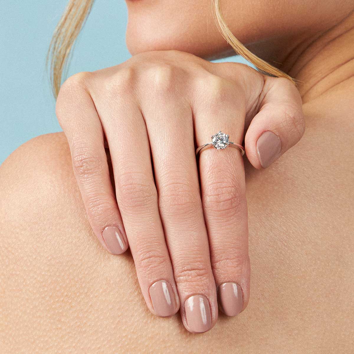 Anel Solitário Com Cristal Redondo Em Prata 925