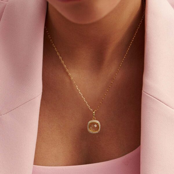 Colar Com Pingente De Cristal Amarelo Quadrado Com Zircônias